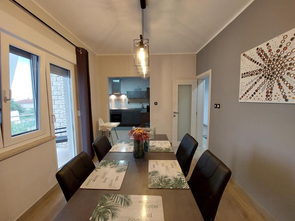 Family Apartment Cathy Galižana المظهر الخارجي الصورة