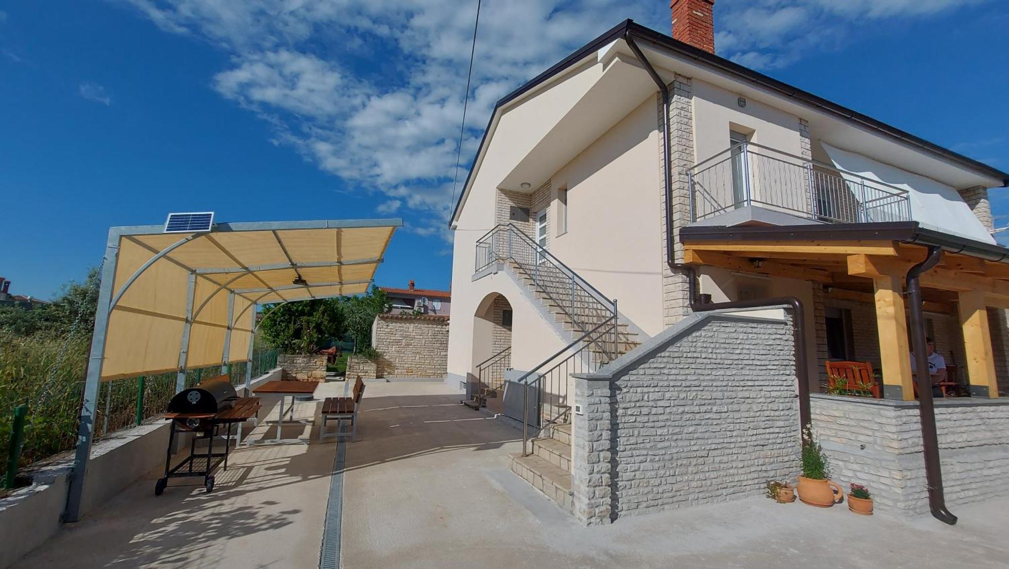 Family Apartment Cathy Galižana المظهر الخارجي الصورة